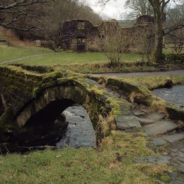 ancient-stone-bridge-lancashire-england